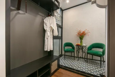 Chambre triple Deluxe — Hanoi Grandeur Hotel & Spa